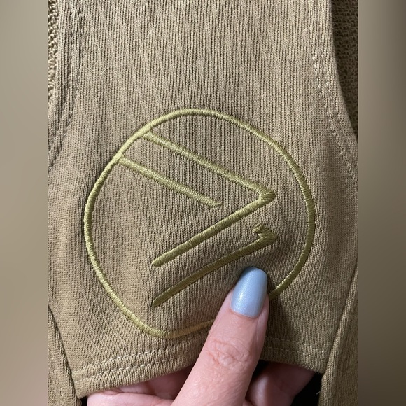 Savvi Malia Sweatshirt in Fennel Seed NWOT - Picture 7 of 7